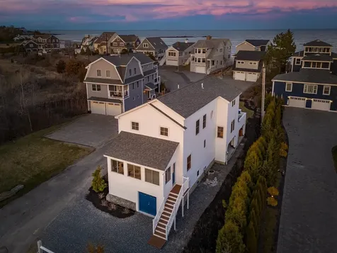 1076 Ocean Boulevard Hampton NH 03842