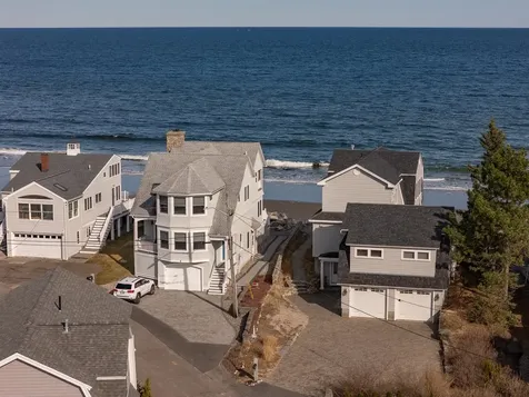 1076 Ocean Boulevard Hampton NH 03842