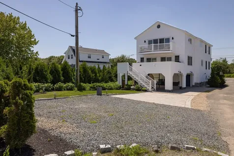 1076 Ocean Boulevard Hampton NH 03842