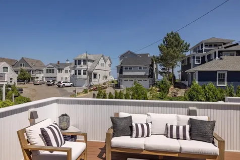 1076 Ocean Boulevard Hampton NH 03842