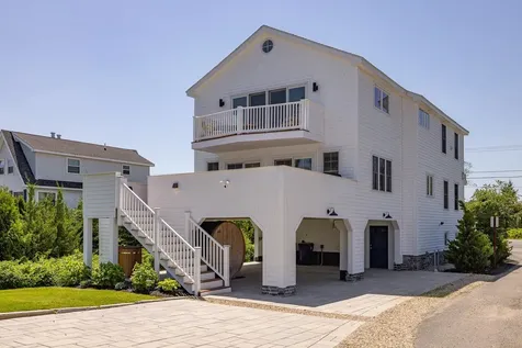 1076 Ocean Boulevard Hampton NH 03842