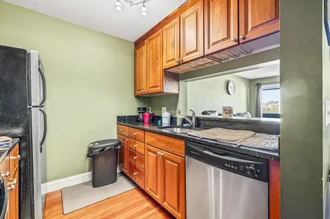 124 Eastern Avenue Manchester NH 03104