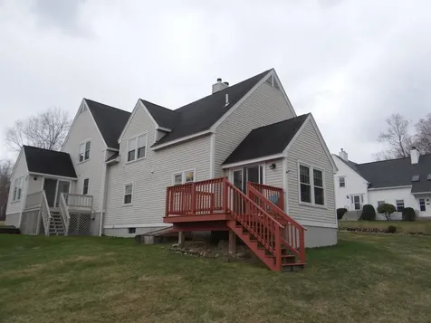 33 B Apple Tree Drive Goffstown NH 03045