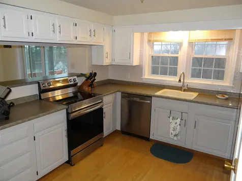 33 B Apple Tree Drive Goffstown NH 03045