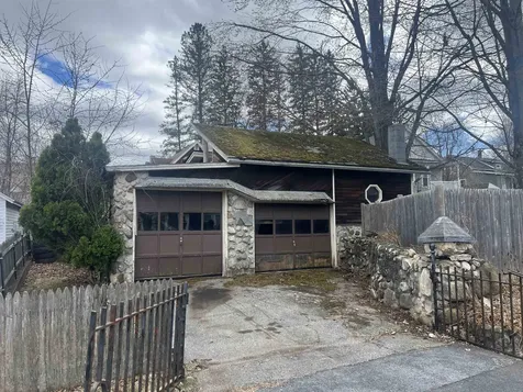 12 Duclos Street Goffstown NH 03102