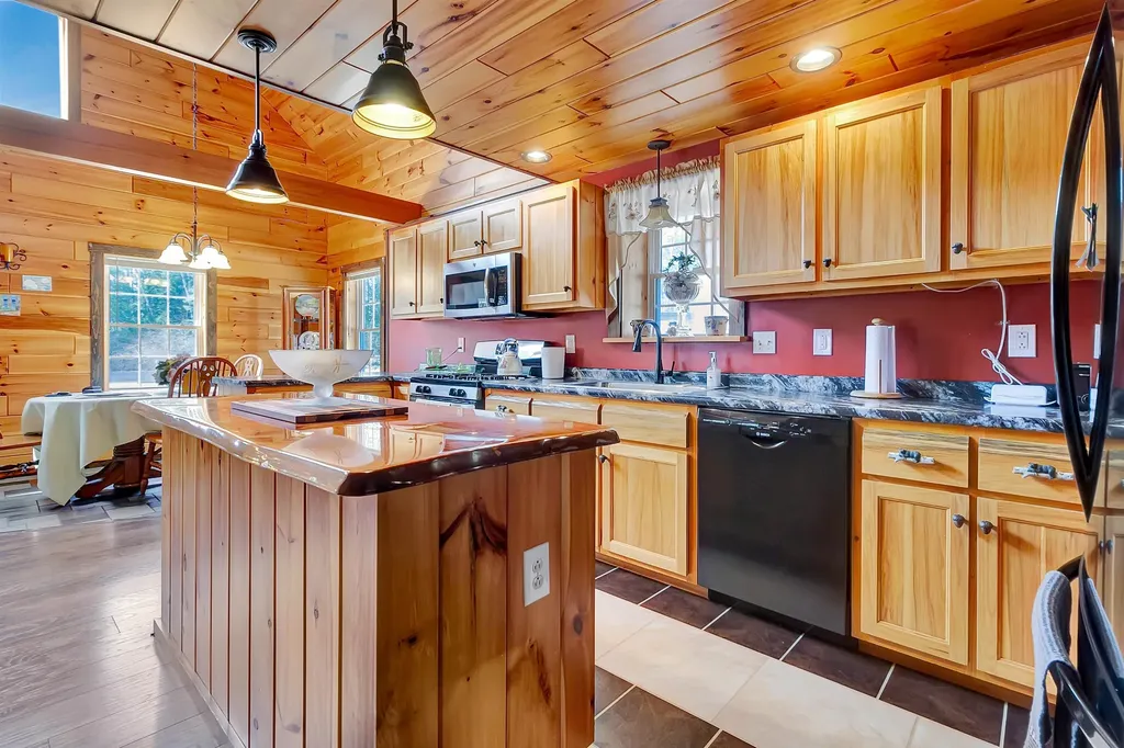 2058 East Clarendon Road Clarendon VT 05759