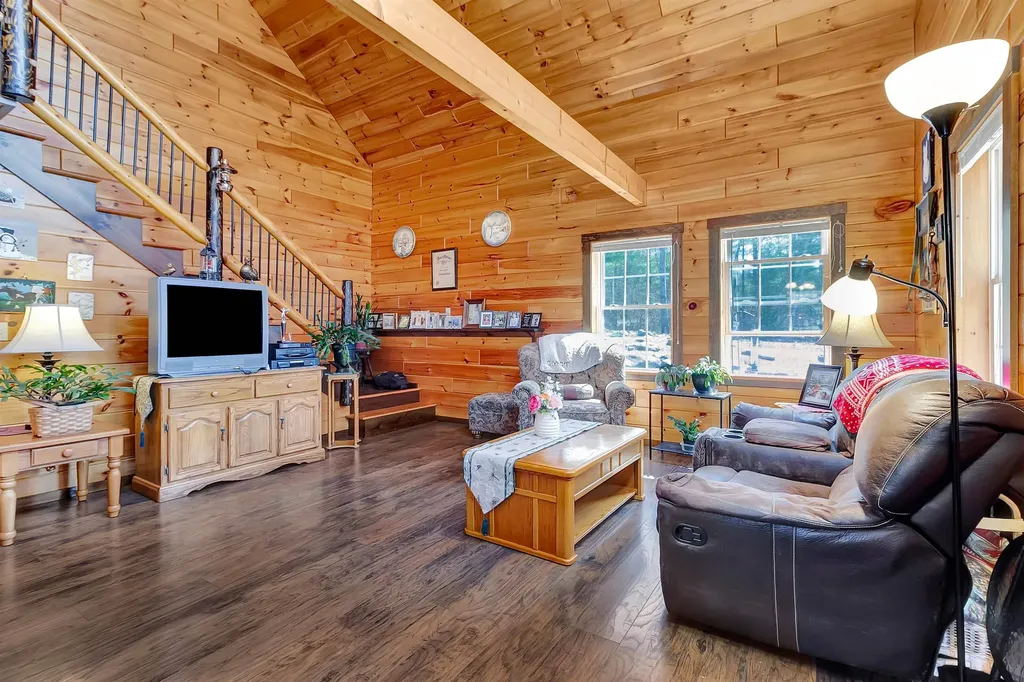 2058 East Clarendon Road Clarendon VT 05759