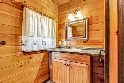 2058 East Clarendon Road Clarendon VT 05759