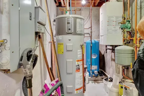 2058 East Clarendon Road Clarendon VT 05759