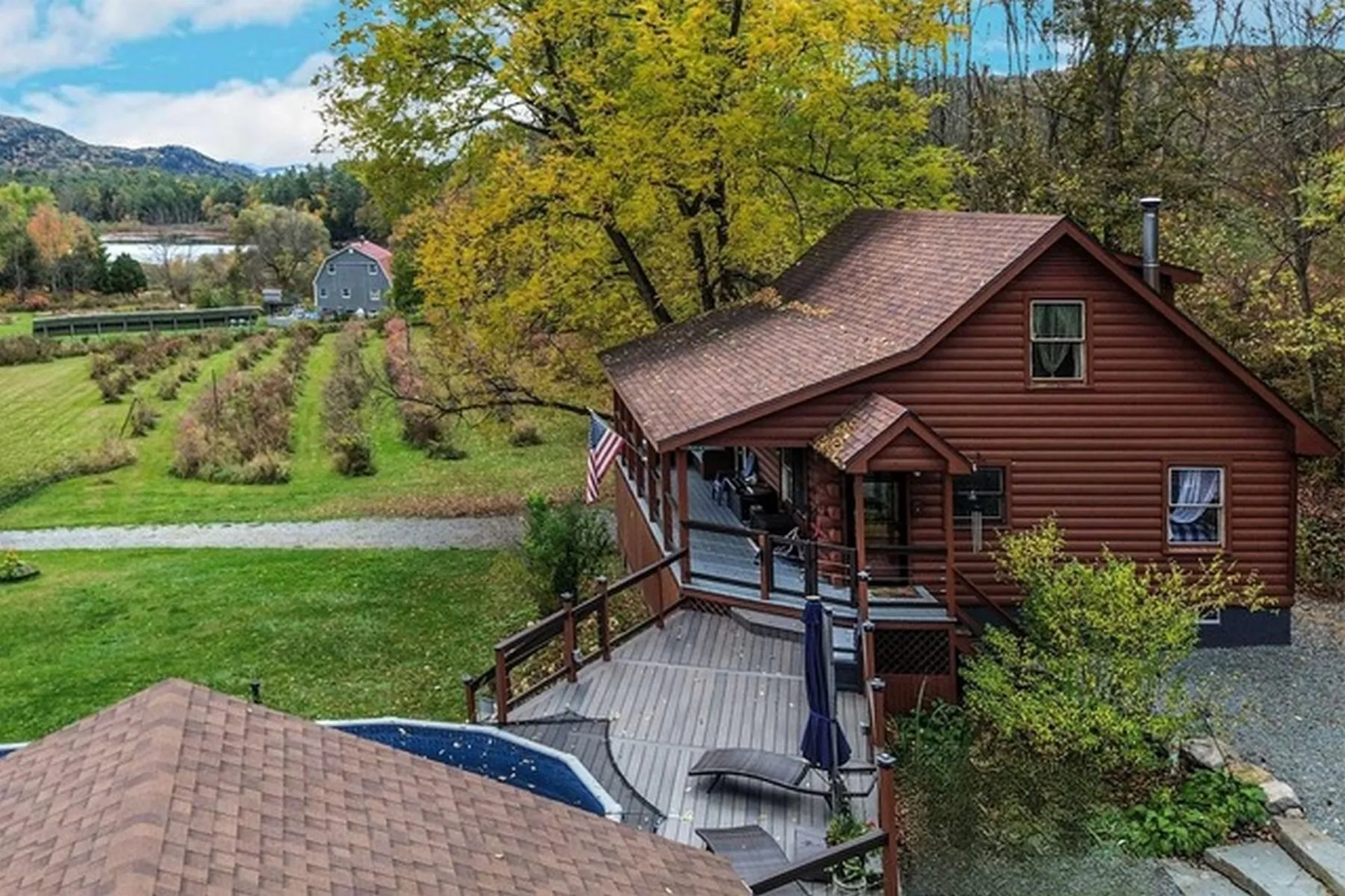 1528 Vt Route 30 S Poultney VT 05764