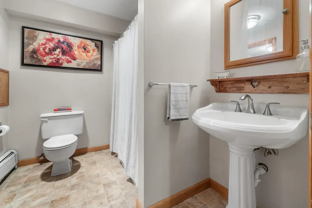 132 Chittenden Drive Hartford VT 05059