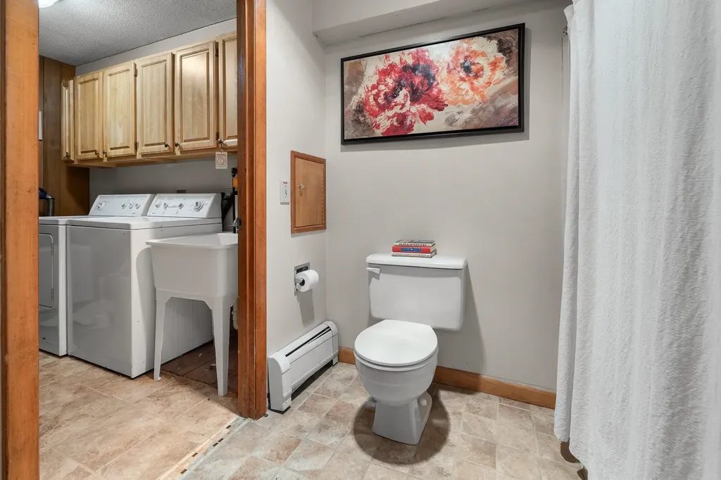 132 Chittenden Drive Hartford VT 05059