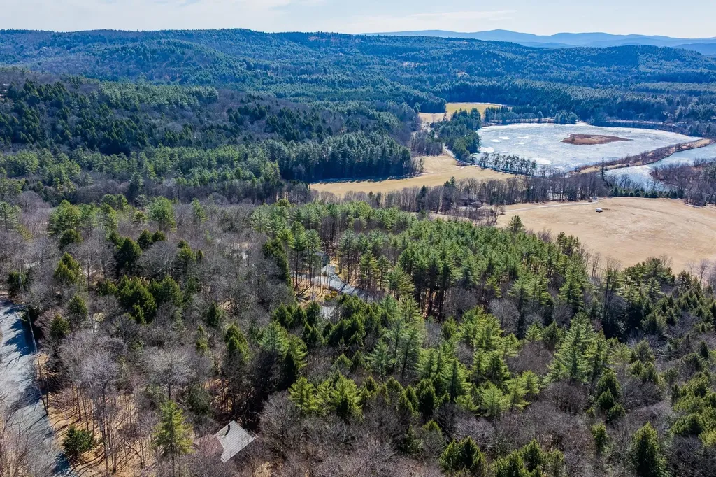 132 Chittenden Drive Hartford VT 05059