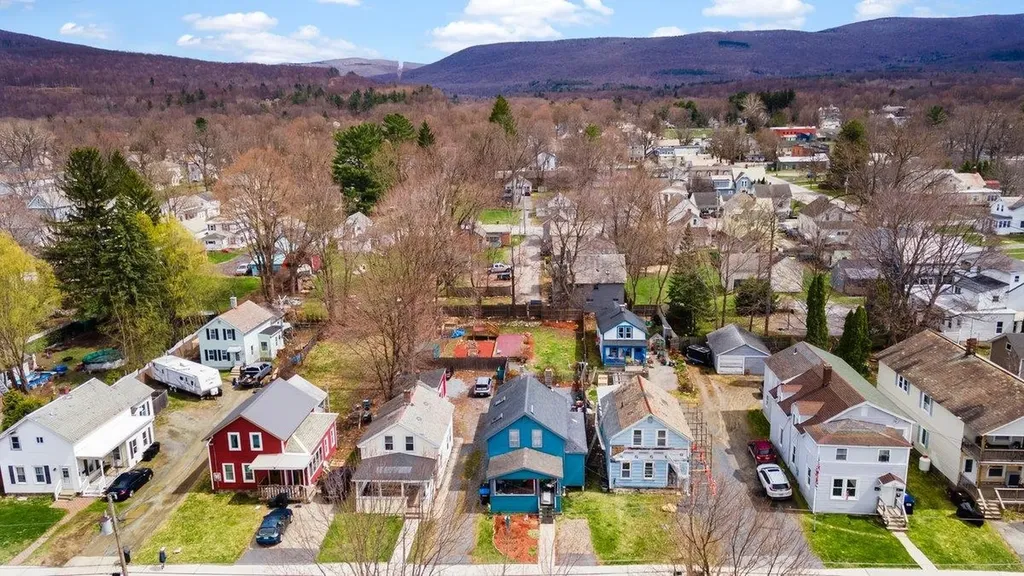 213 Maple Street Bennington VT 05201