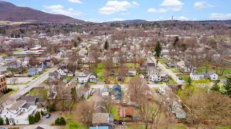 213 Maple Street Bennington VT 05201