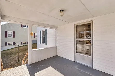 20 Gillette Street Laconia NH 03246