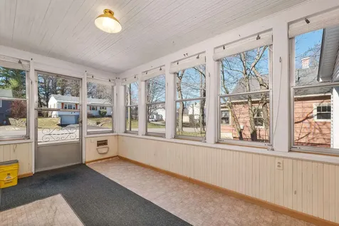 20 Gillette Street Laconia NH 03246