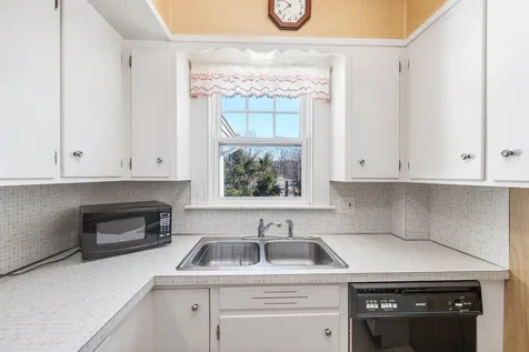 20 Gillette Street Laconia NH 03246