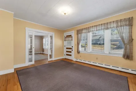 20 Gillette Street Laconia NH 03246