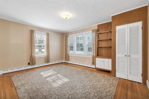 20 Gillette Street Laconia NH 03246