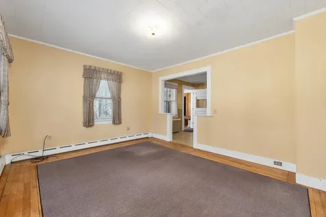 20 Gillette Street Laconia NH 03246