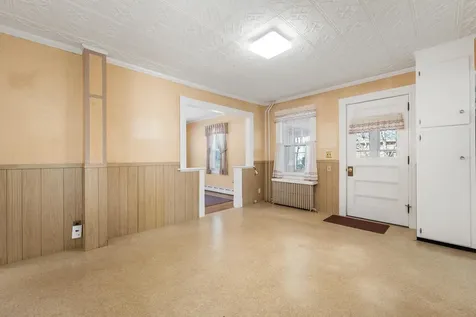 20 Gillette Street Laconia NH 03246