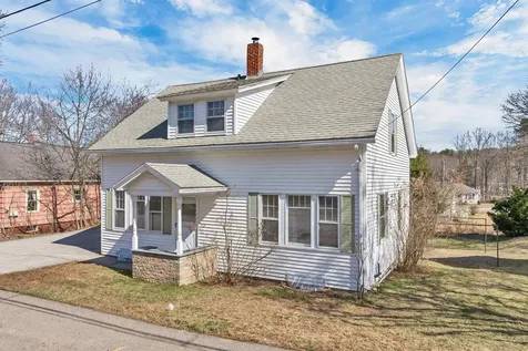 20 Gillette Street Laconia NH 03246