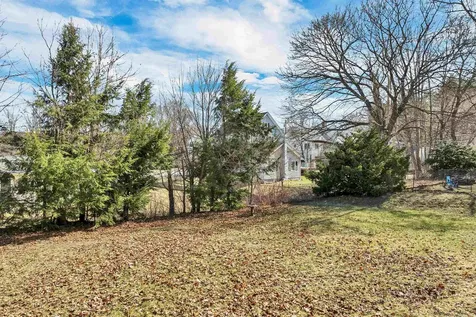 20 Gillette Street Laconia NH 03246