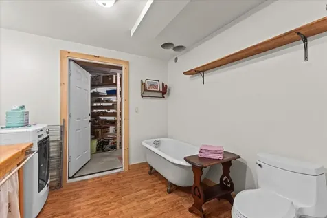10 Common Way Charlotte VT 05445