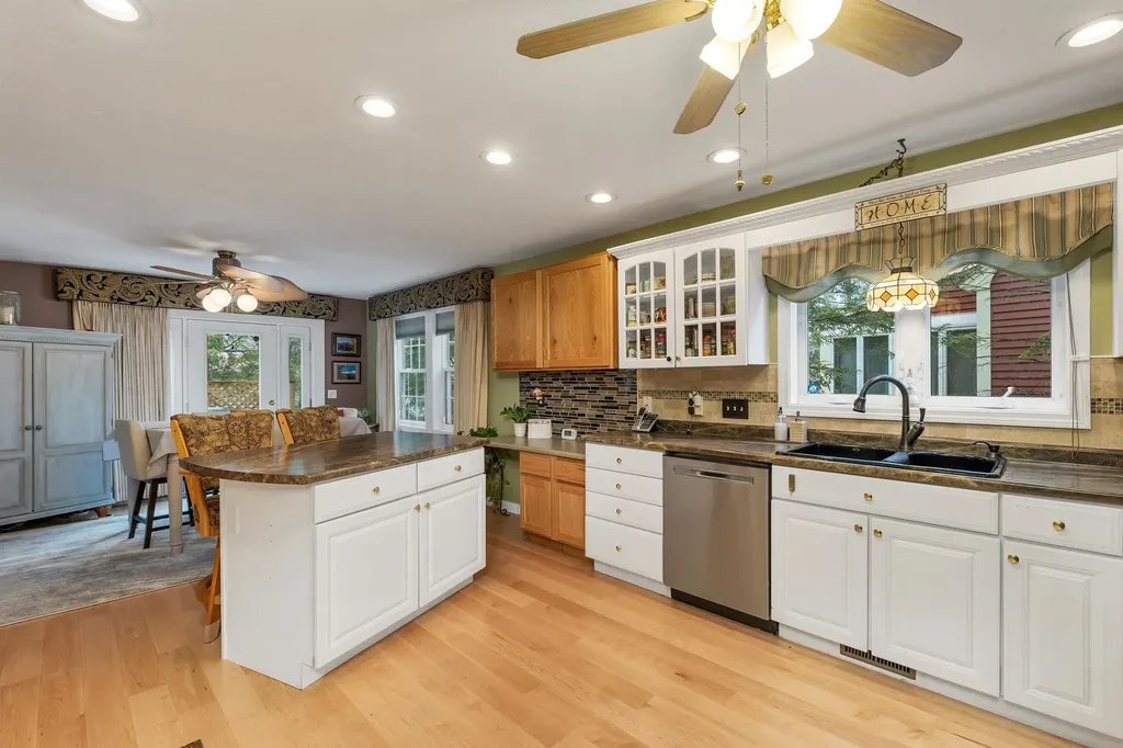 2761 Lake Shore Road Gilford NH 03249