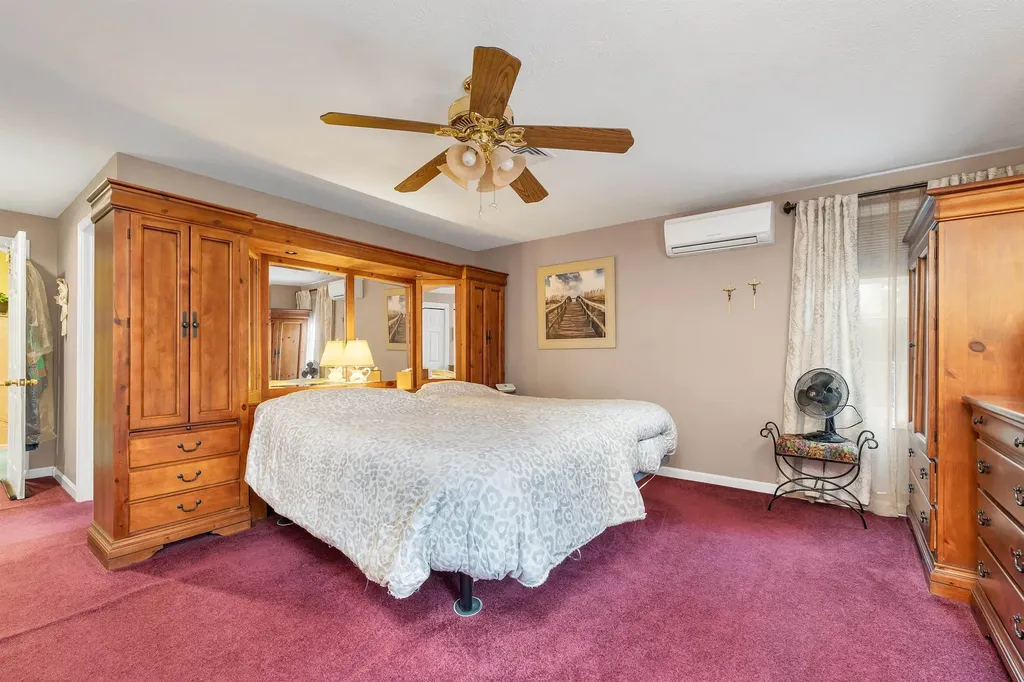 2761 Lake Shore Road Gilford NH 03249