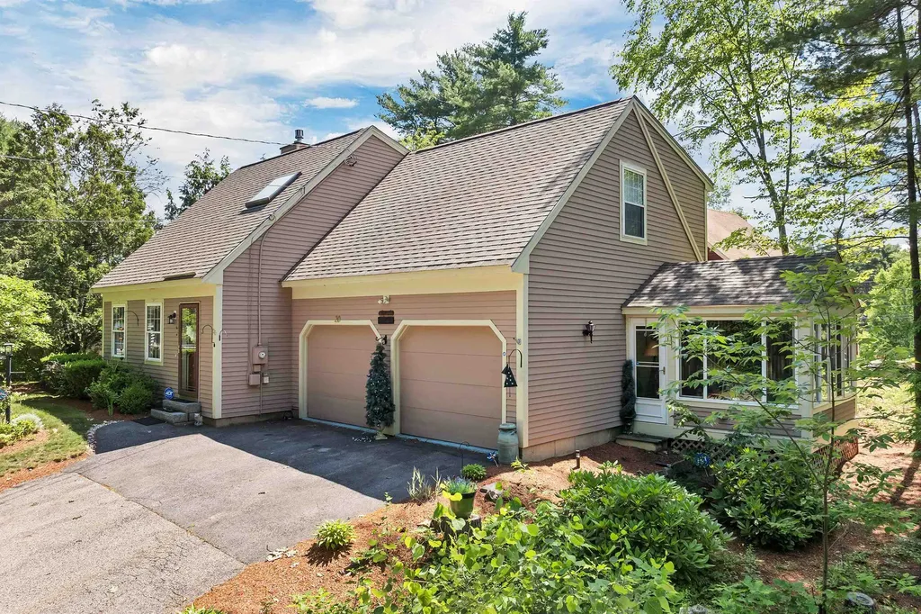 2761 Lake Shore Road Gilford NH 03249