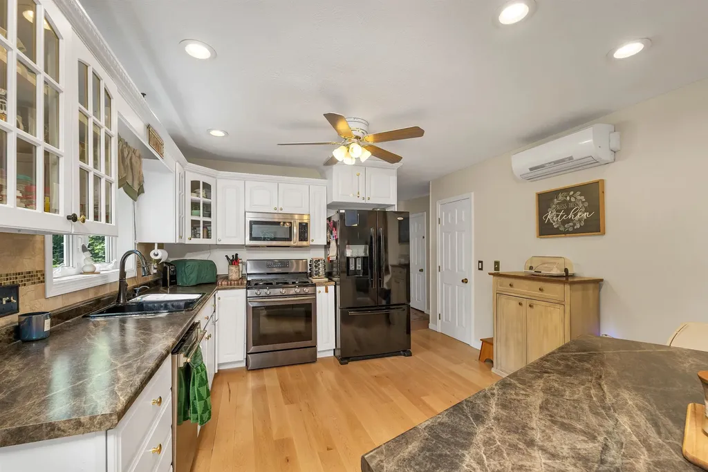 2761 Lake Shore Road Gilford NH 03249