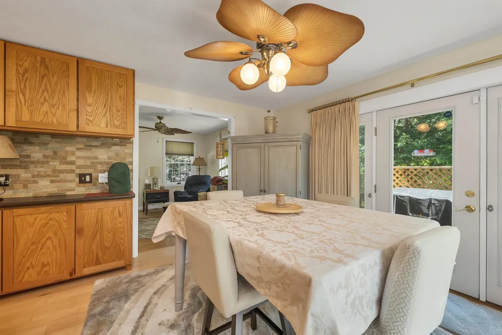 2761 Lake Shore Road Gilford NH 03249