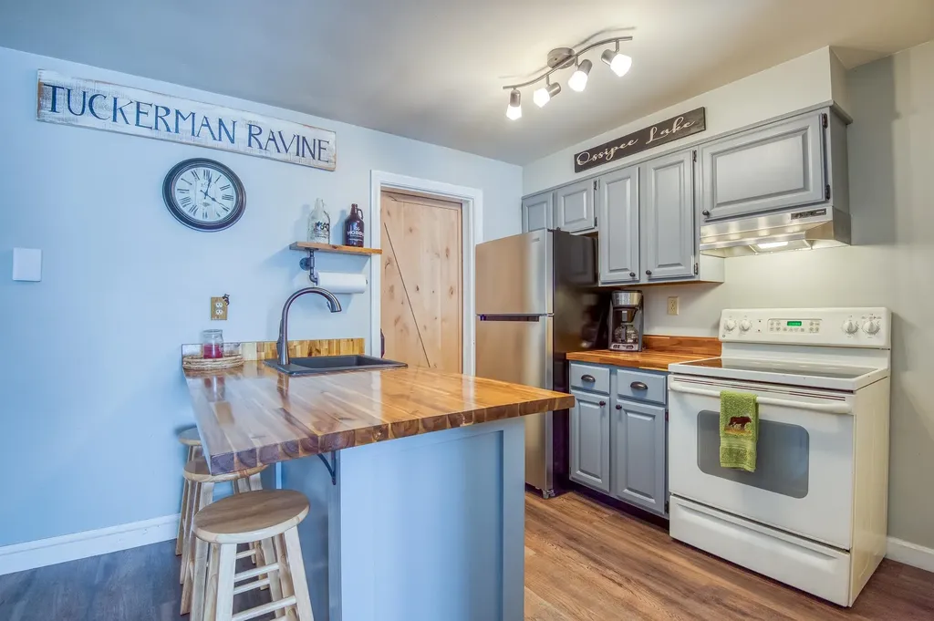 103 Washington Road Freedom NH 03836