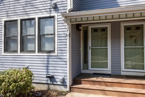 37 Staysail Way Portsmouth NH 03801