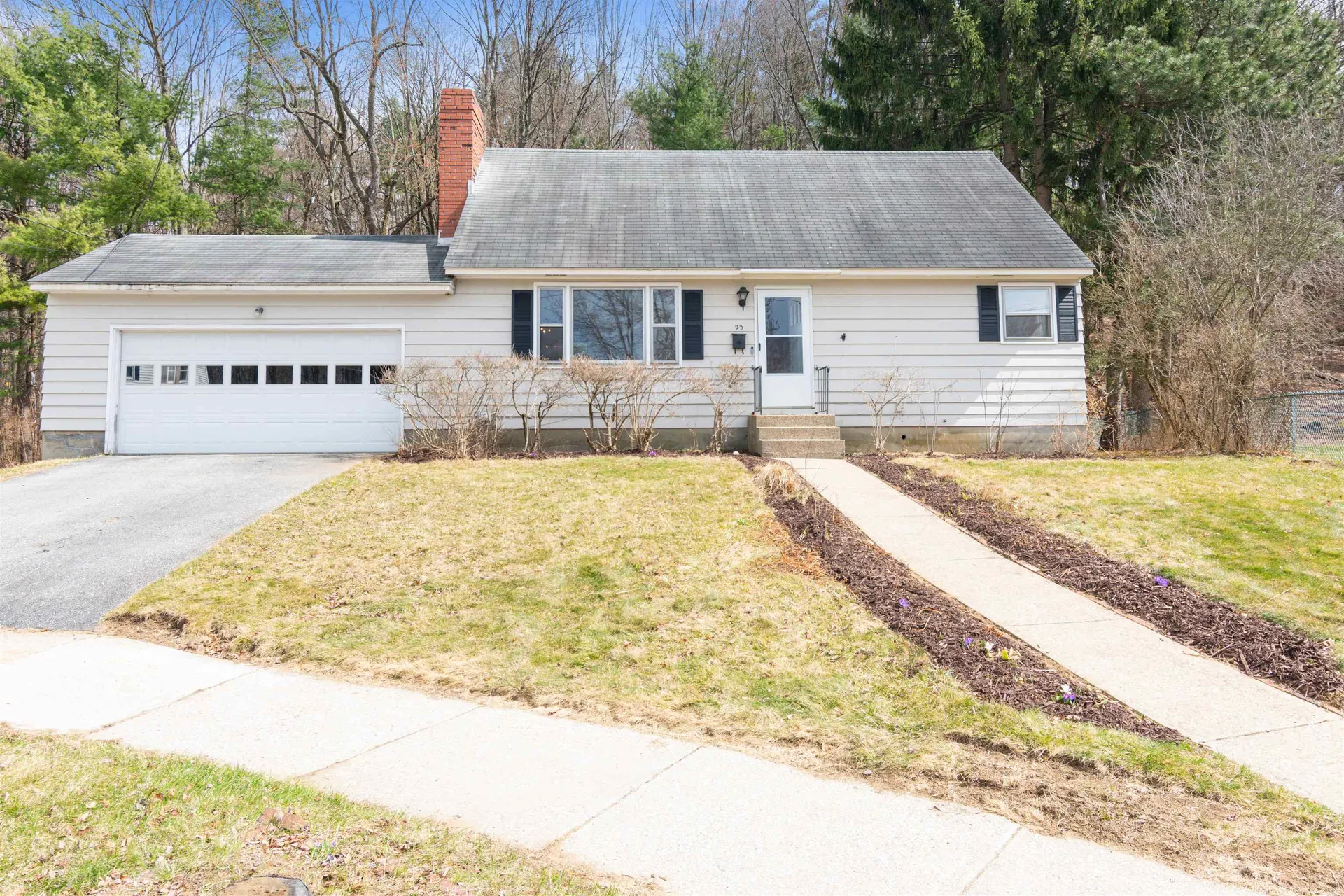 23 Moore Court Burlington VT 05408