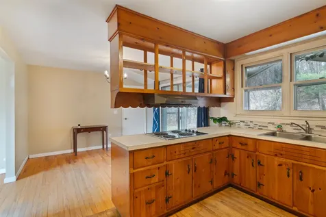 23 Moore Court Burlington VT 05408