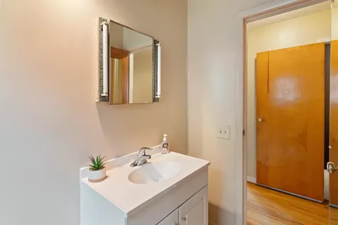 23 Moore Court Burlington VT 05408