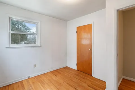 23 Moore Court Burlington VT 05408