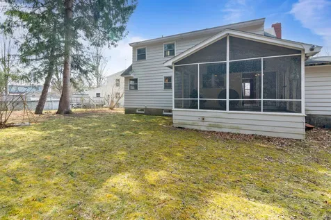 23 Moore Court Burlington VT 05408