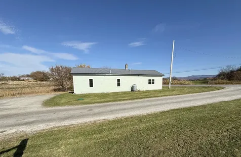 68 South Main Street Whiting VT 05778