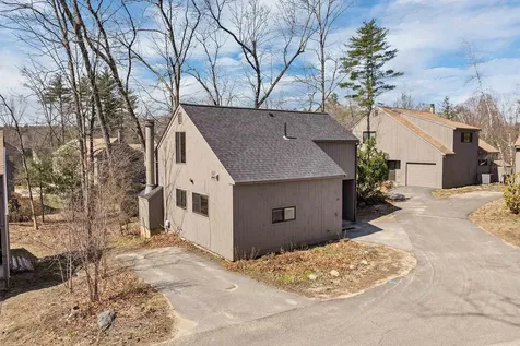 83 Coburn Woods Drive Nashua NH 03063