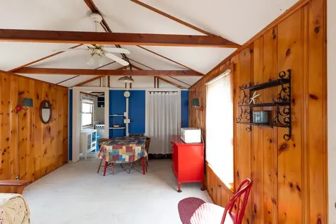8 Chase Street Hampton NH 03842