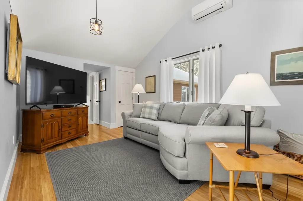 22 Pocahontas Road Kittery ME 03905