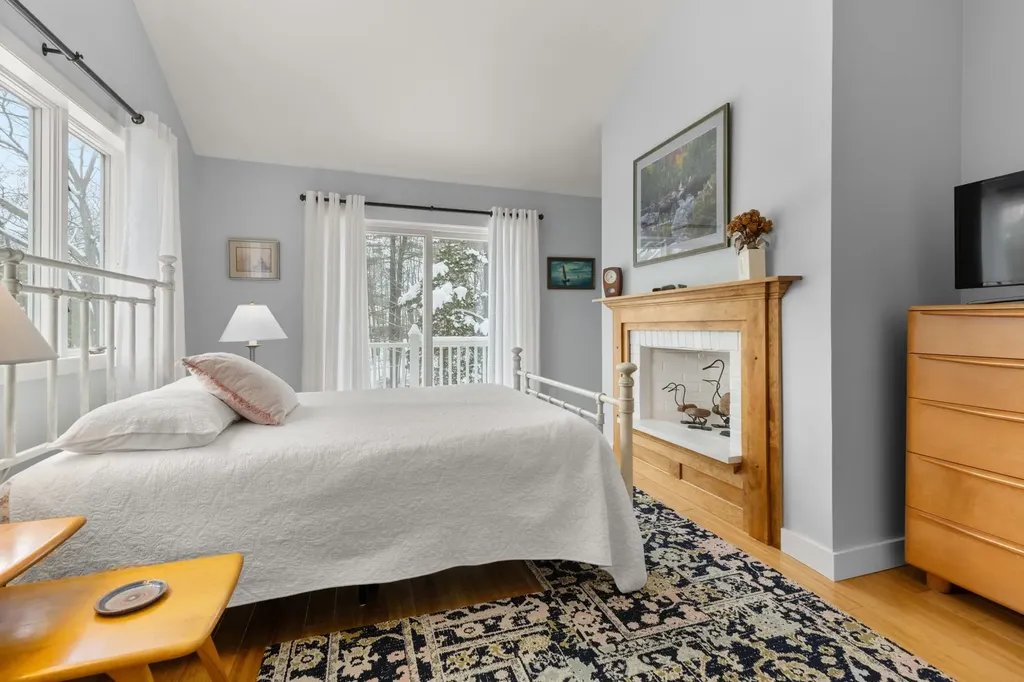 22 Pocahontas Road Kittery ME 03905