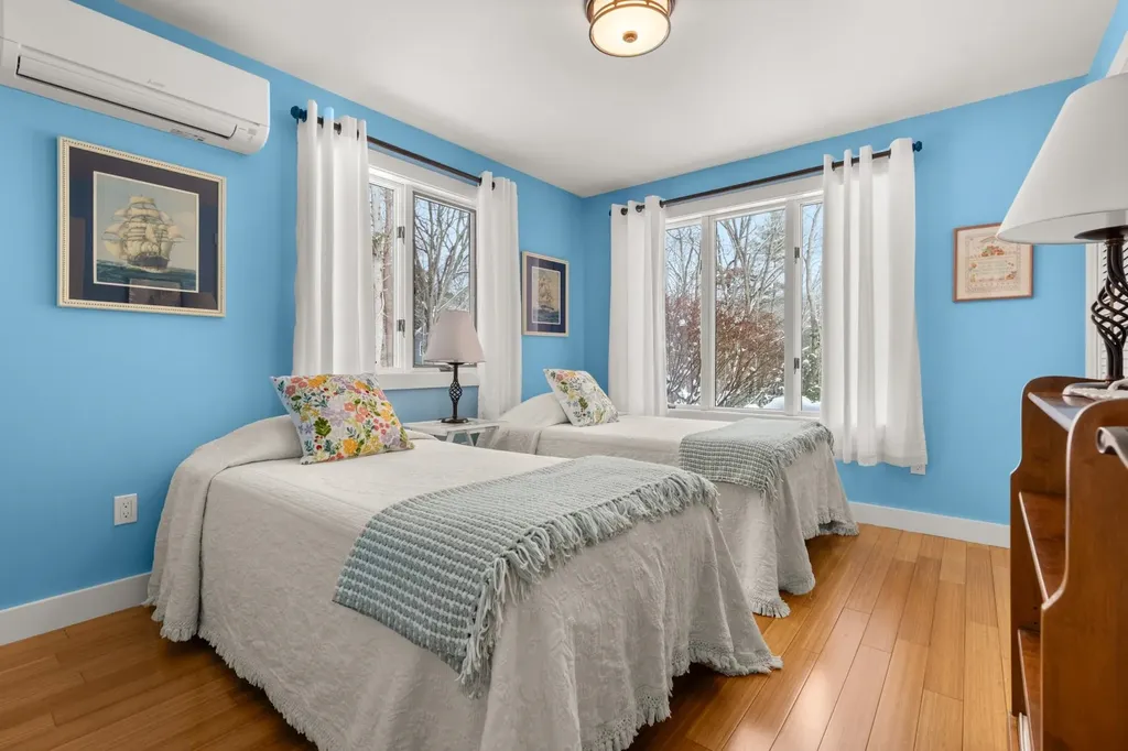 22 Pocahontas Road Kittery ME 03905