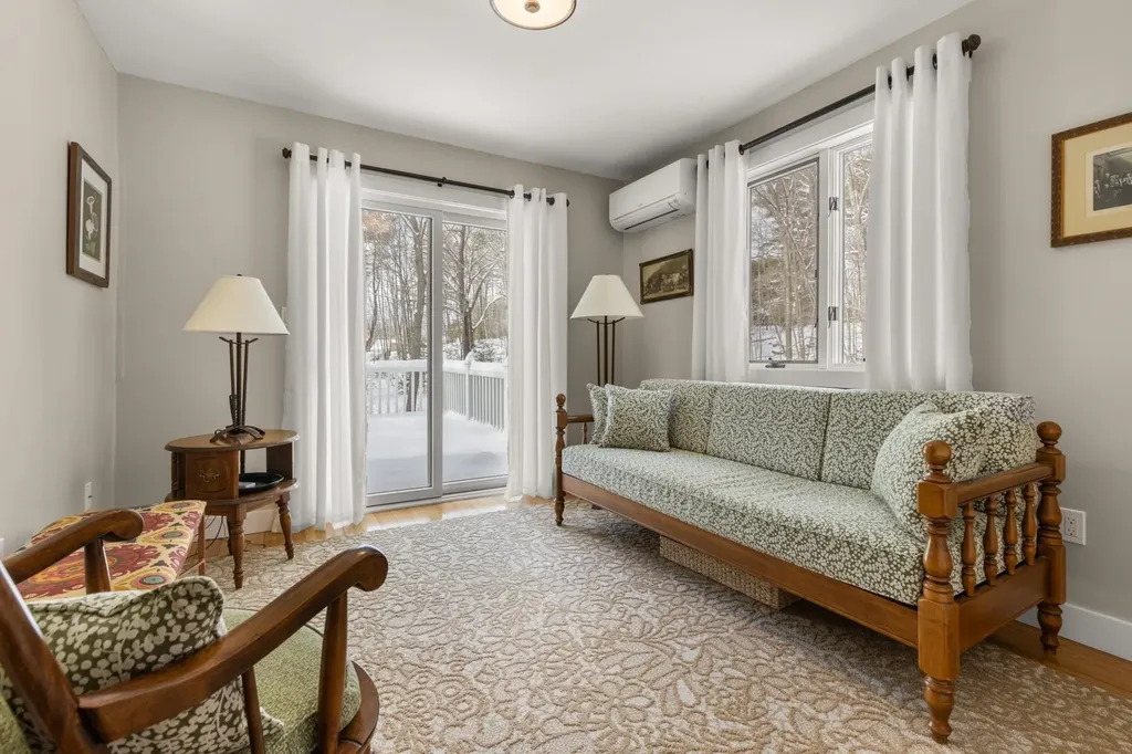 22 Pocahontas Road Kittery ME 03905