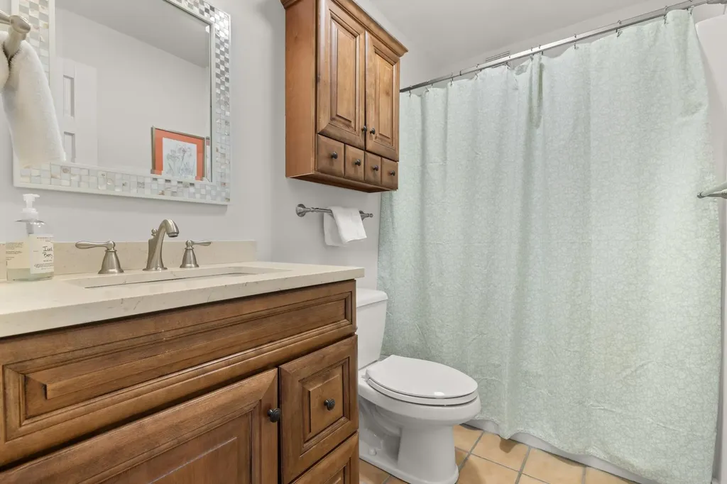 22 Pocahontas Road Kittery ME 03905