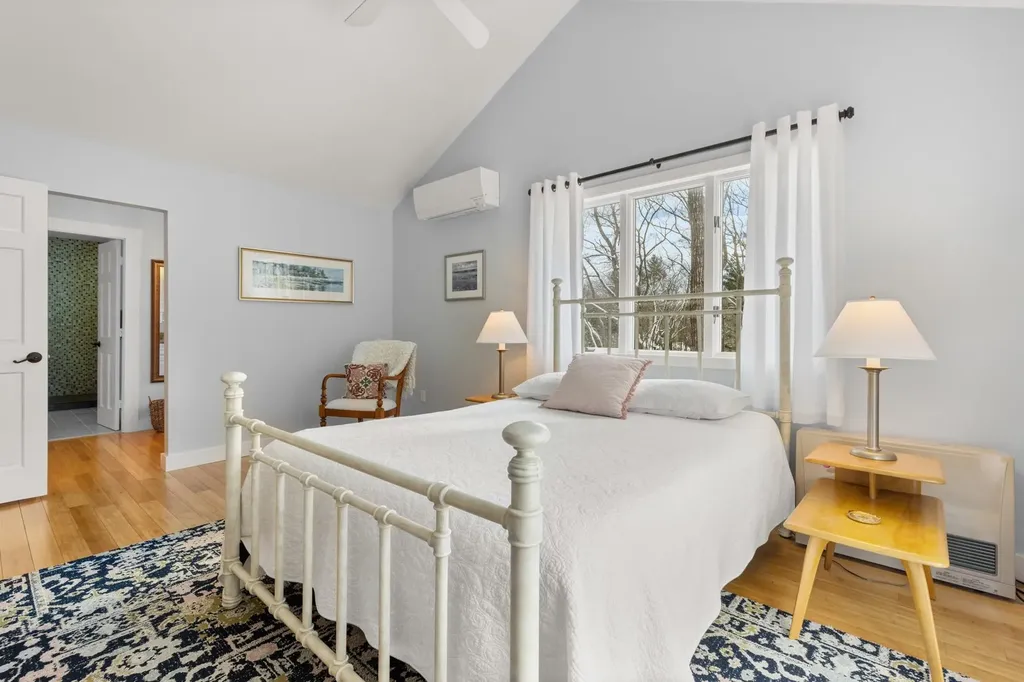 22 Pocahontas Road Kittery ME 03905